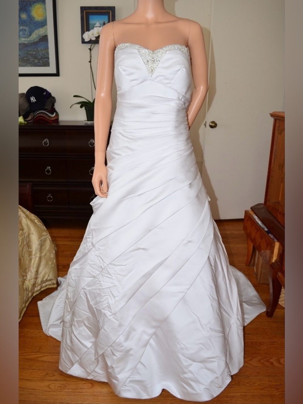 Eden Bridals Ivory Strapless Wedding Gown Size 10 Beaded Sweetheart Neckline - Picture 2 of 16